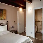 Piccola Venezia Konukevi 4*