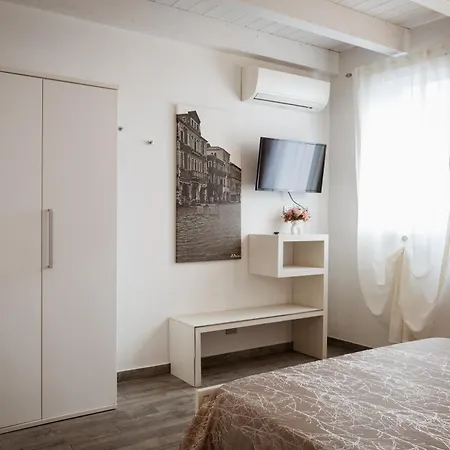 Piccola Venezia 게스트하우스 4*